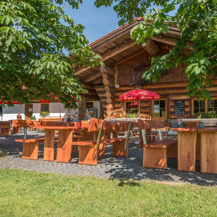 Ein unvergesslicher Ritt: Vom Grünen Dach Europas hinab in die sonnigen Auen der Donau.