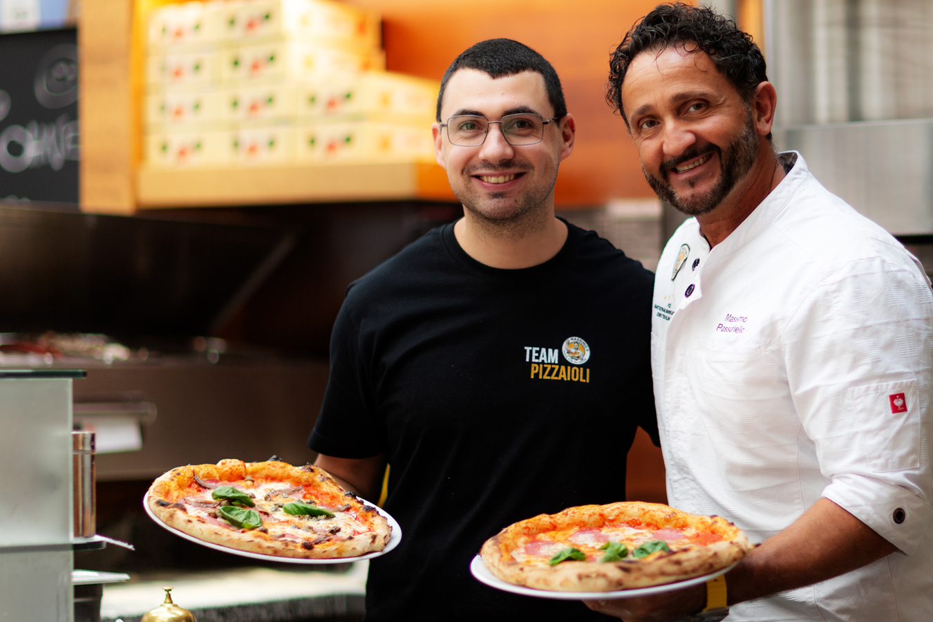 Eisspezialitäten wie in Italien in Vilshofen. Wir bieten echtes Gelato & exzellenten Kaffee. Entdecken Sie Ihr Stück Dolce Vita am Stadtplatz.